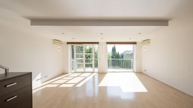 Na prenájom dom, 250 m², Bratislava-Nové Mesto