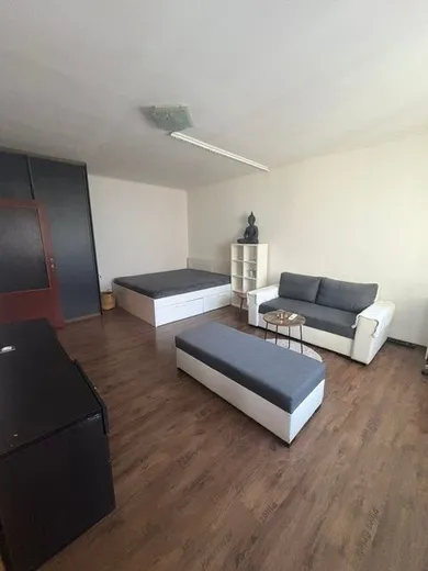 Квартиры в аренду, 1-комнатные, Bratislava-Dúbravka · €650