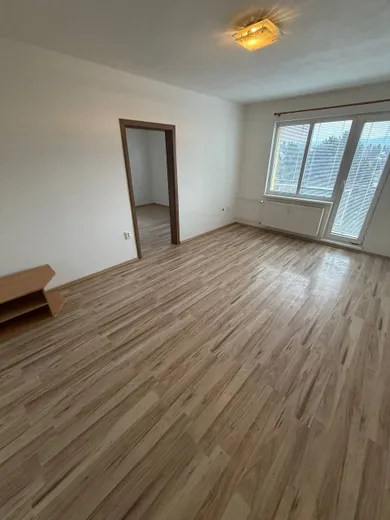 Na predaj 2-izbový byt, 55 m², Handlová, Partizánska