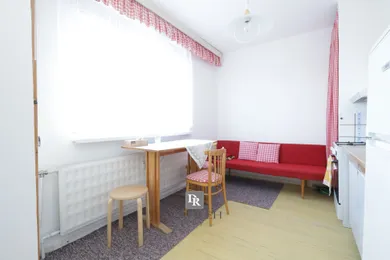Na prenájom 1-izbový byt, 41 m², Bratislava-Lamač, Studenohorská