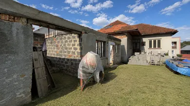 Na predaj 2-izbový dom, 183 m², Bacúch, Hlavná