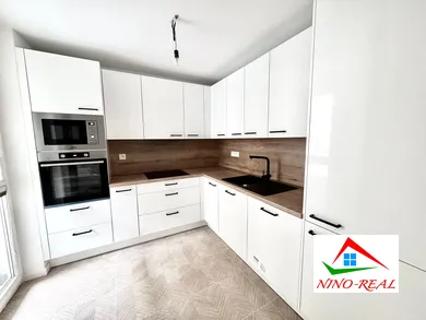 Na predaj 3-izbový byt, 67 m², Bratislava-Ružinov, Martinčekova