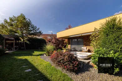 Na predaj 5-izbový dom, 315 m², Pezinok, Topoľová