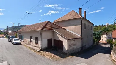 Na predaj dom, 238 m², Nová Baňa, Moyzesova