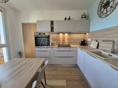 Na predaj 3-izbový byt, 72 m², Bratislava-Karlova Ves, Segnerova