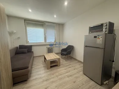 Na prenájom 1-izbový byt, 20 m², Šaľa, Okružná