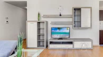 Na predaj 2-izbový byt, 58 m², Bratislava-Staré Mesto, Landererova