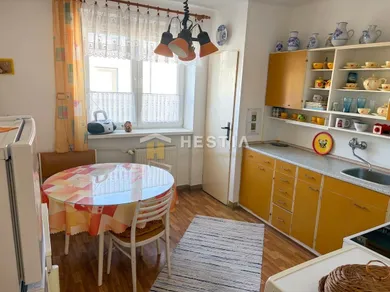Kiadó lakások, 2-szobás, Senica · €480