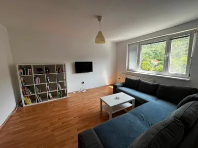 Na predaj 3-izbový byt, 70 m², Bratislava-Devínska Nová Ves