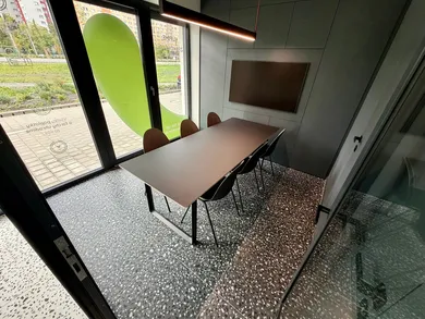 Na predaj komerčné, 52 m², Bratislava-Petržalka, Topoľčianska
