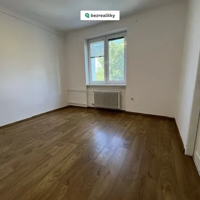 Na predaj 3-izbový byt, 84 m², Trenčín