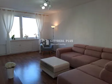 Na prenájom 3-izbový byt, 75 m², Šurany, MDŽ