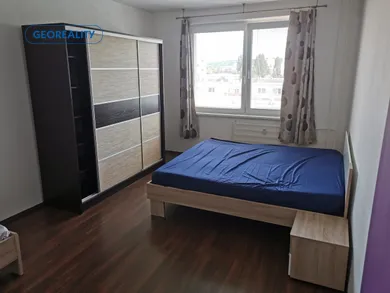 Na predaj 2-izbový byt, 67 m², Levice, Kyjevská