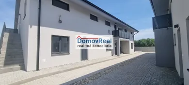 Na predaj 3-izbový byt, 75 m², Senec, Šamorínska