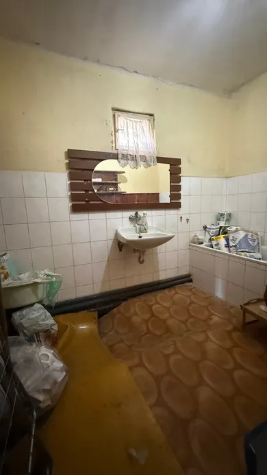 Na predaj pozemok, Želiezovce