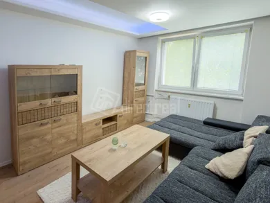 Na prenájom 1-izbový byt, 37 m², Dunajská Streda, Generála Svobodu
