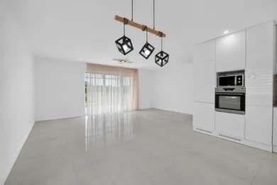 Na predaj 4-izbový dom, 40 m², Veselé