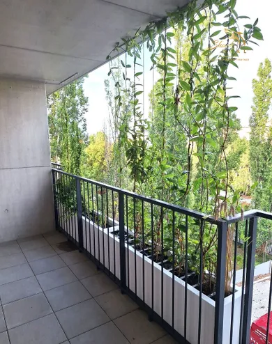 Na prenájom 1-izbový byt, 49 m², Bratislava-Nové Mesto, Vrbenského