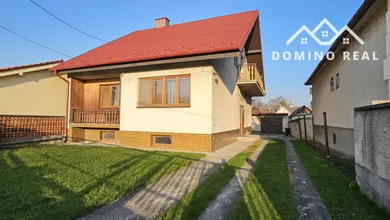 Houses for sale, 6-room in Dunajská Lužná · €350,000