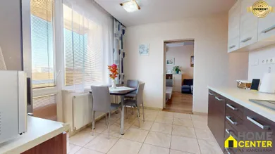 Na predaj 3-izbový byt, 72 m², Komárno, Biskupa Királya