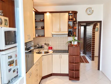 Na predaj 3-izbový byt, 70 m², Brezno, 9. mája