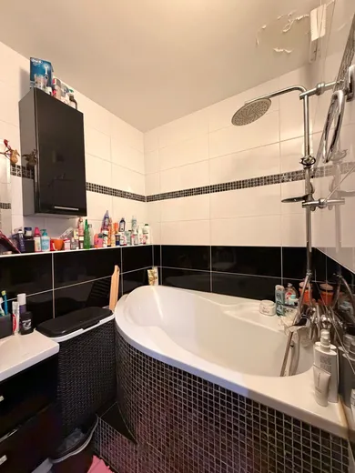 Na predaj 3-izbový byt, 64 m², Skalica, SNP