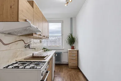 Na prenájom 2-izbový byt, 55 m², Trnava, Ulica Hospodárska