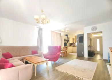 Na predaj 4-izbový dom, 226 m², Nitra