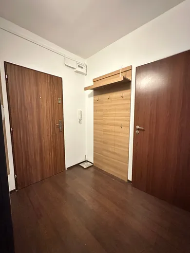 Na prenájom 2-izbový byt, 61 m², Nitra