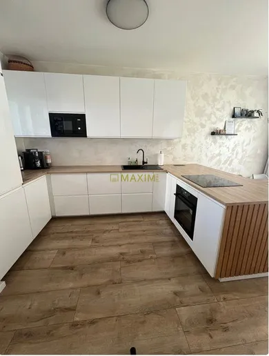 Domy na predaj 4-izbový, Stupava · €329 000