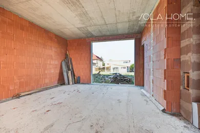 Na predaj 4-izbový dom, 122 m², Perín-Chym, -