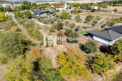 Na predaj pozemok, 650 m², Bačkovík, -