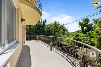 Na predaj 4-izbový byt, 121 m², Bratislava-Karlova Ves