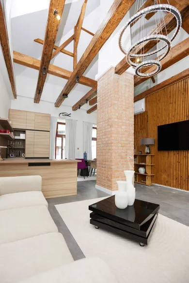 Na prenájom 3-izbový byt, 110 m², Košice-Staré Mesto, Továrenská