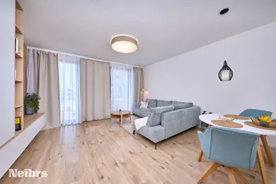 Na prenájom 2-izbový byt, 58 m², Bratislava-Jarovce, Aragonitova