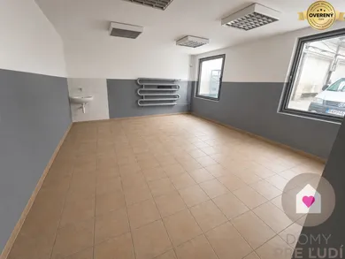 Na prenájom komerčné, 245 m², Bratislava-Nové Mesto, Elektrárenská