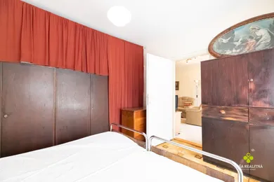 Na predaj 2-izbový byt, 63 m², Nováky, Nám. SNP