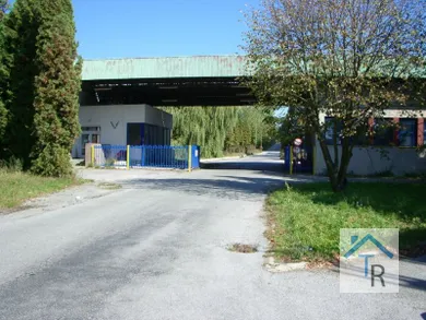 Lokale komercyjne na wynajem, Prešov · €400