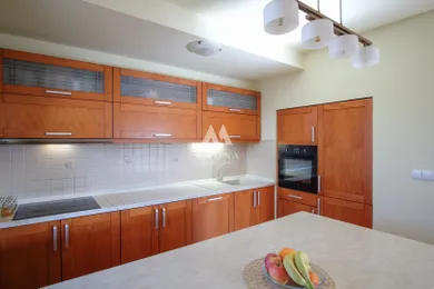 Byty na predaj 3-izbový, Rovinka · €249 900
