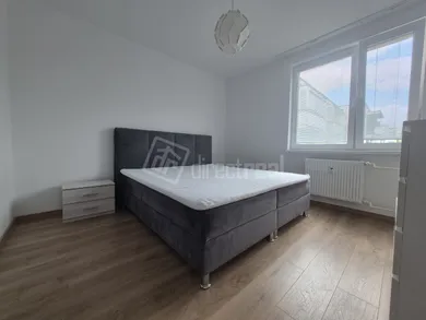 Na prenájom 3-izbový byt, 64 m², Trenčín, Šmidkeho