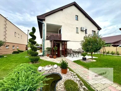 Na predaj 6-izbový dom, 551 m², Komoča