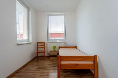 Na prenájom 4-izbový byt, 85 m², Žilina, Cestárska