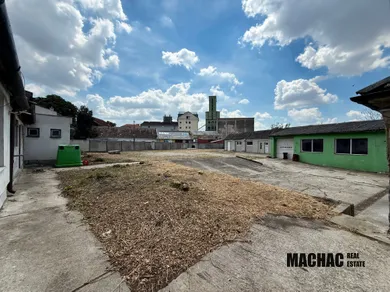 Na prenájom komerčné, 200 m², Trnava, Šrobárova