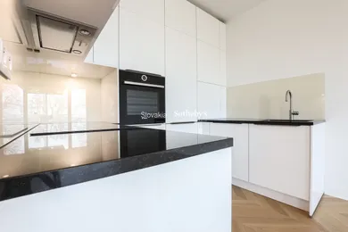 Na prenájom byt v Bratislava-Staré Mesto · €1 900 · Novostavba