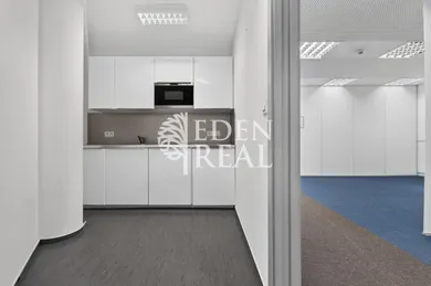 Na prenájom komerčné, 692 m², Bratislava-Ružinov, Plynárenská
