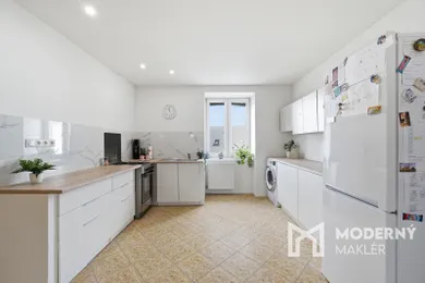 Na predaj 4-izbový byt, 98 m², Sereď, Pivovarská