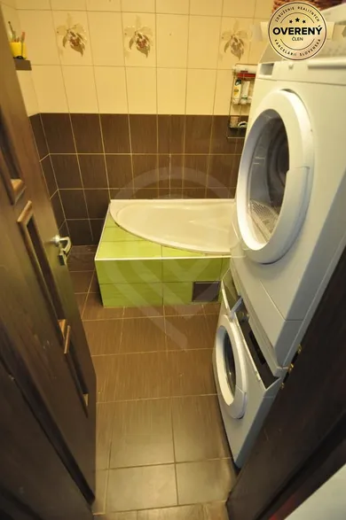 Na predaj 3-izbový byt, 80 m², Trenčín