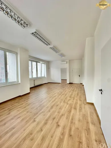 Lokale komercyjne na wynajem, Trenčín · €660