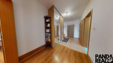 Na predaj 2-izbový byt, 70 m², Bratislava-Petržalka, Budatínska 12