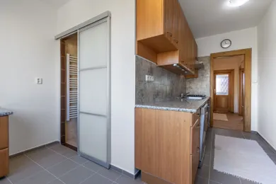 Na predaj 3-izbový byt, 80 m², Prievidza, M. Gorkého